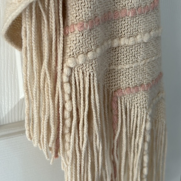 Karma Cream & Peach Textured Knit Poncho Pullover With Fringe - Picture 5 of 9